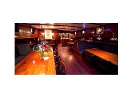 Historical sailing ship, hotel v destinaci Kampen