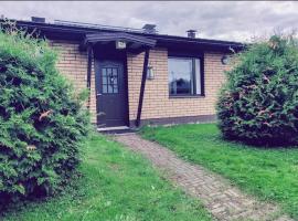 Spacious Downtown Apartment!, hotel in Muhos