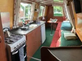 Stone - Boat - Sleeps 4 - Pet Friendly - 85ws