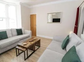 Llandudno Central - 5 Bedroom House