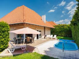 Villa Smeraldo by Interhome, hotel em Balatonszabadi Fürdőtelep