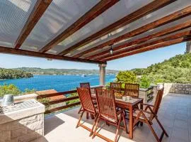 Holiday Home Flora by Interhome