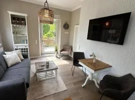 Alte Schule in Vitzdorf im Hamptons-Stil mit großer Terrasse und Strandkorb!