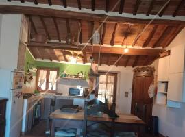 Appartamento caratteristico su borgo "da Leone", hotel v destinaci Castiglion Fosco
