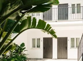 ASTUTO 21 Suites - Adults Only