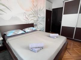 Apartman Sasha 1 - Ask for free parking, hotel di Sajmište