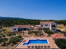 Ferienhaus In Pučišća Mit Privatem Pool