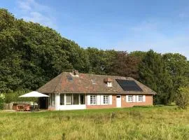 Geräumiges Ferienhaus Für 8 Personen