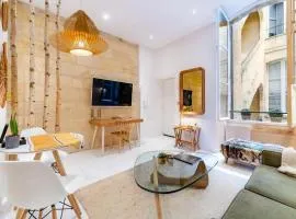 Superbe appartement Bordelais plein de charme et lumineux avec terrasse