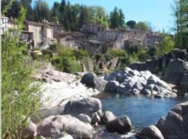 Riverfront house, hotel i Lasalle