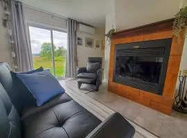 Condo 1 - Waterfront with SPA Fireplace & Barbecue