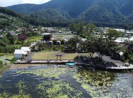 Glamour camping bedugul, отель в городе Бедугул