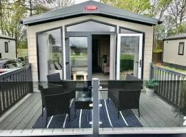 Debran Lodge
