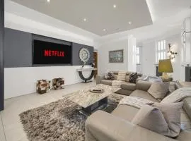Luxury & Modern - Central - Beach Access - Wind St