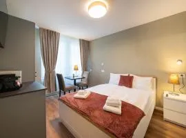 BetweenLakes Studio 1st flr west