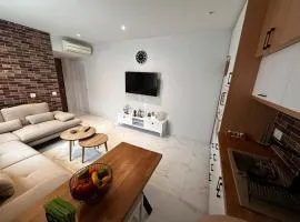 Artemis Guesthouse