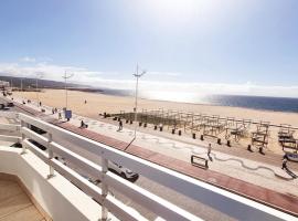 Apartamento à Frente Do Mar com Vista, hotel en Nazaré