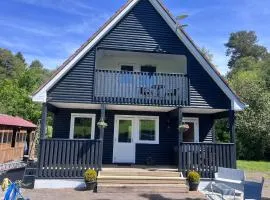Cosy Lakeside Chalet With Option to add Private Hot Tub