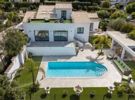 Villa à louer, 6 pièces - Saint-Raphaël 83700