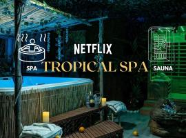 Coquéo Spa & Sauna Suite Paris Disneyland, готель у місті Lizy-sur-Ourcq