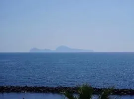 L'Abbraccio di Parthenope