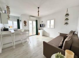 Apartamentos Formentera Copacabana 18, παραλιακό ξενοδοχείο σε Es Pujols