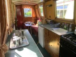 Stone - Boat - Sleeps 4 - Pet Friendly-85ws