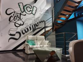 Luxury loft with a gym, luksushotel i Saint-&Eacute;tienne