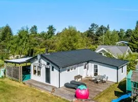 3 Bedroom Lovely Home In Gedser