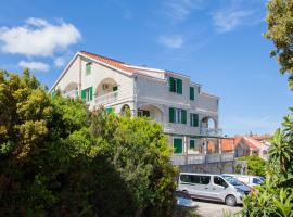 Apartments Chiara, hotel near Beaches on Badija Island, Korčula