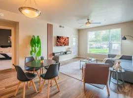 Chic 2BD Pool Gym Parking WD Sleeps8