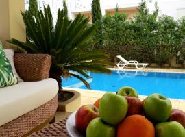 Villa Moments - Guest House, homestay in Portimão