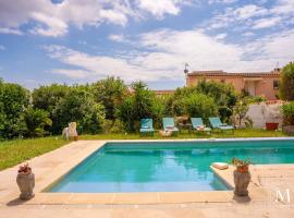 Maison avec piscine au calme à Sanary-sur-Mer, hotel i Sanary-sur-Mer