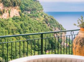 Villa San Lorenzo, serviced apartment in Scala