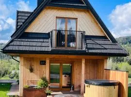 Domek Fox House z prywatna balią elektryczną na wyłączność