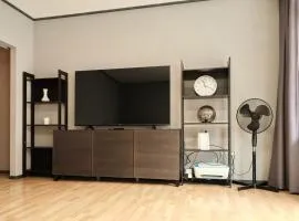Spacious Flat by the Rhine Ideal for Groups