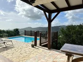 Studio charmant à Rivière-Pilote avec piscine