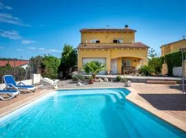 AT095 House with private pool