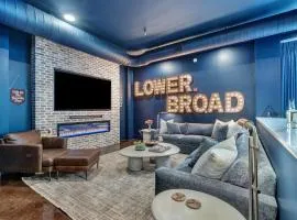 Nashville Lower Broadway Suite 4BR by Maddox Hotel