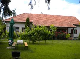 Rózsakert Apartman，位于波罗斯洛的酒店