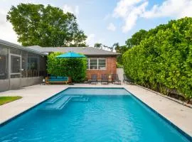 Game Room Pool Fun, Close To Downtown Life