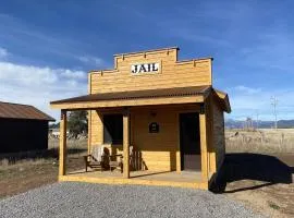 Old West Escapes, Jail