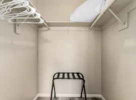 2bed1bath-kingbed-sleeps7gymwifi