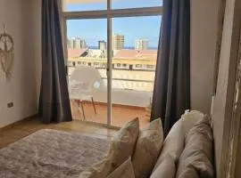 Apartamento vista al mar y Piscina en Playa Paraiso