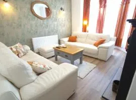 Newly renovated stylish, 4 bedroom home from home