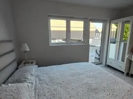 Room in Lovely Shared House Home Away From Home Shared Bathroom
