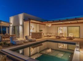 Adriana Luxury Villas, хотел в Адамас
