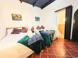 Casa Quetzalli, Los Nazarenos