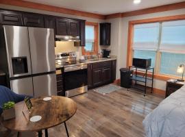 Charming Downtown Bryson City SkyLoft Studio 4 - Perfect for Couples, hotel i Bryson City