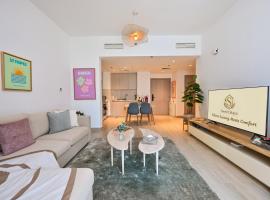 Walk To Mall, Chic Decor 1br! Near Ferrari, F1, vakantiewoning in Abu Dhabi